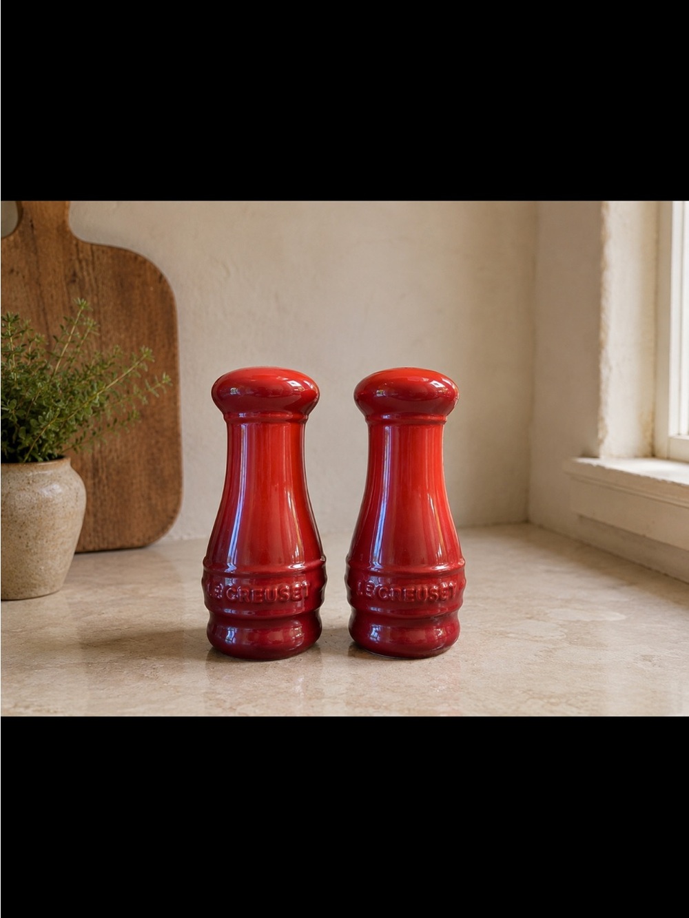 Le Creuset Stoneware Salt & Pepper Shaker Set in Cerise